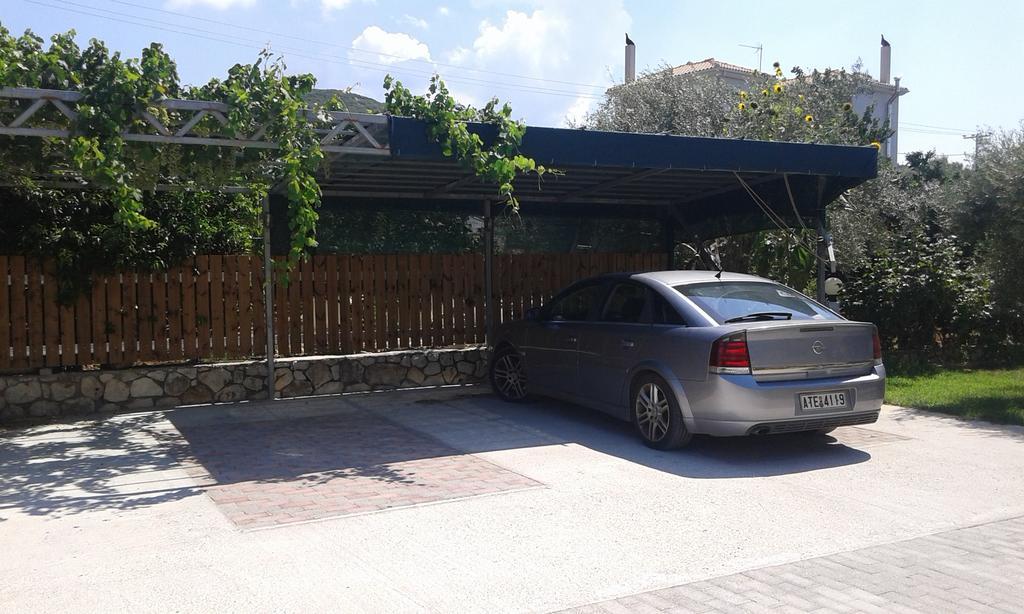 Danai Apartment Tsoukaladhes Ruang foto