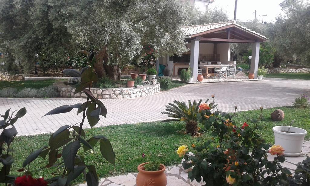 Danai Apartment Tsoukaladhes Bagian luar foto
