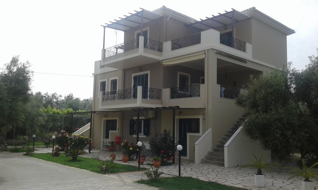 Danai Apartment Tsoukaladhes Bagian luar foto