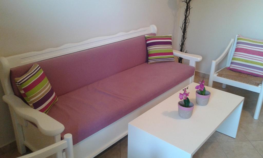 Danai Apartment Tsoukaladhes Bagian luar foto